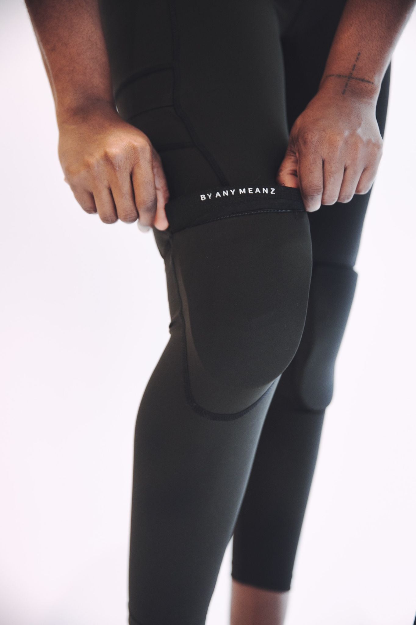 Men’s Comfortable Fitness Leggings with Removable Knee Pads and Zipper - Perfect for Active Men, Workouts, and Sports